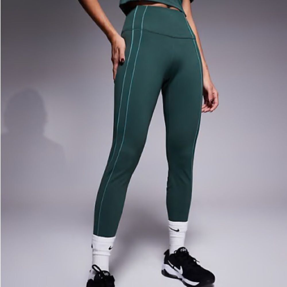 Nike One Dri-Fit Green reflective piped High Waist Yoga leggings xs